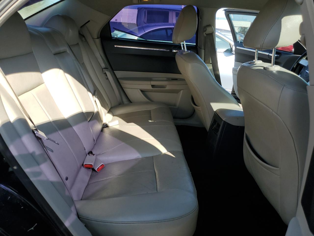 2007 Chrysler 300 Touring VIN: 2C3KA53G17H834963 Lot: 81817825