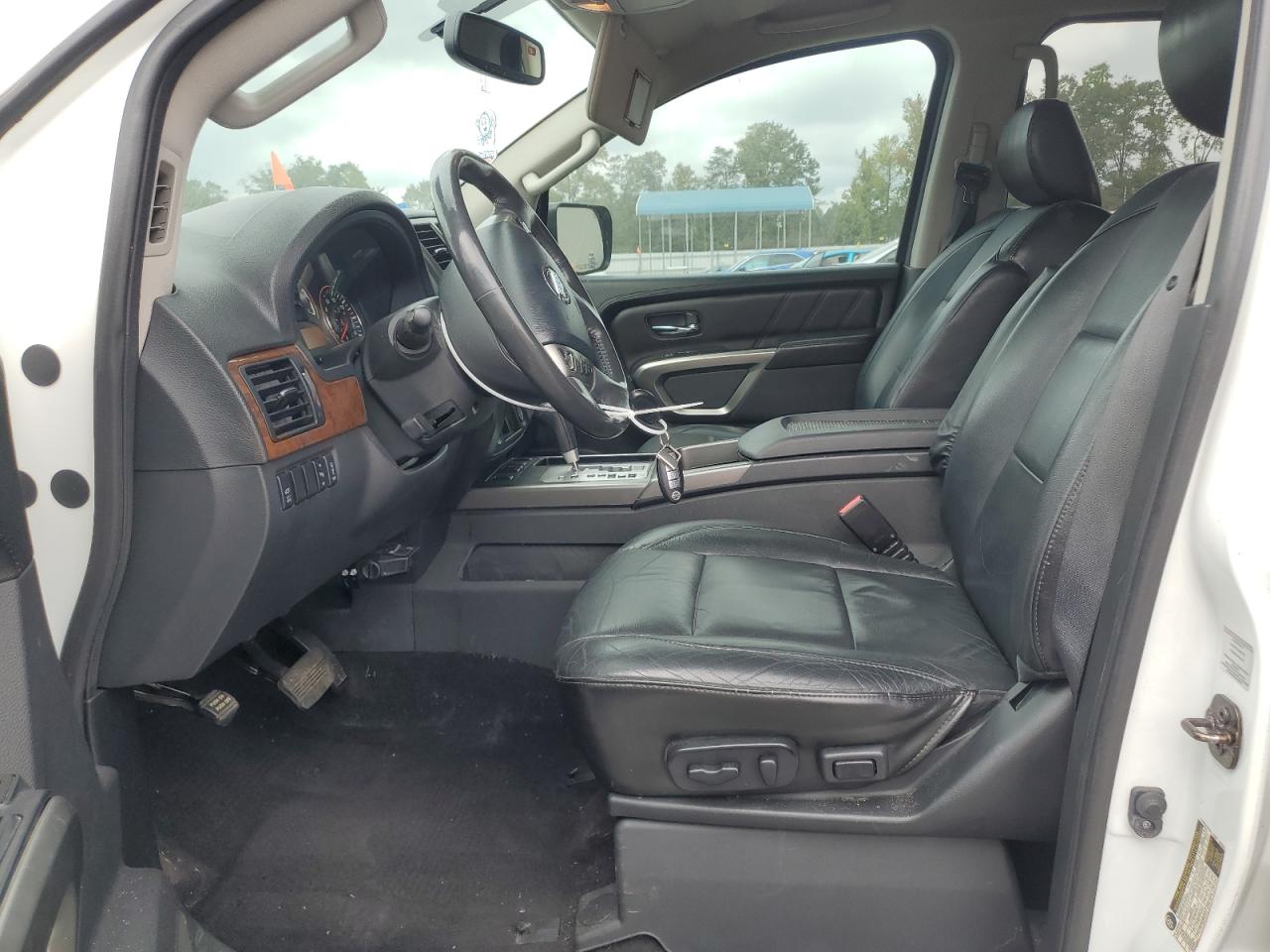 2015 Nissan Armada Sv VIN: 5N1BA0ND3FN616283 Lot: 84423035