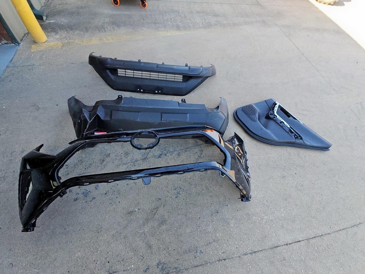 2024 Toyota Rav4 Le VIN: 2T3MWRFV6RW234272 Lot: 83995195