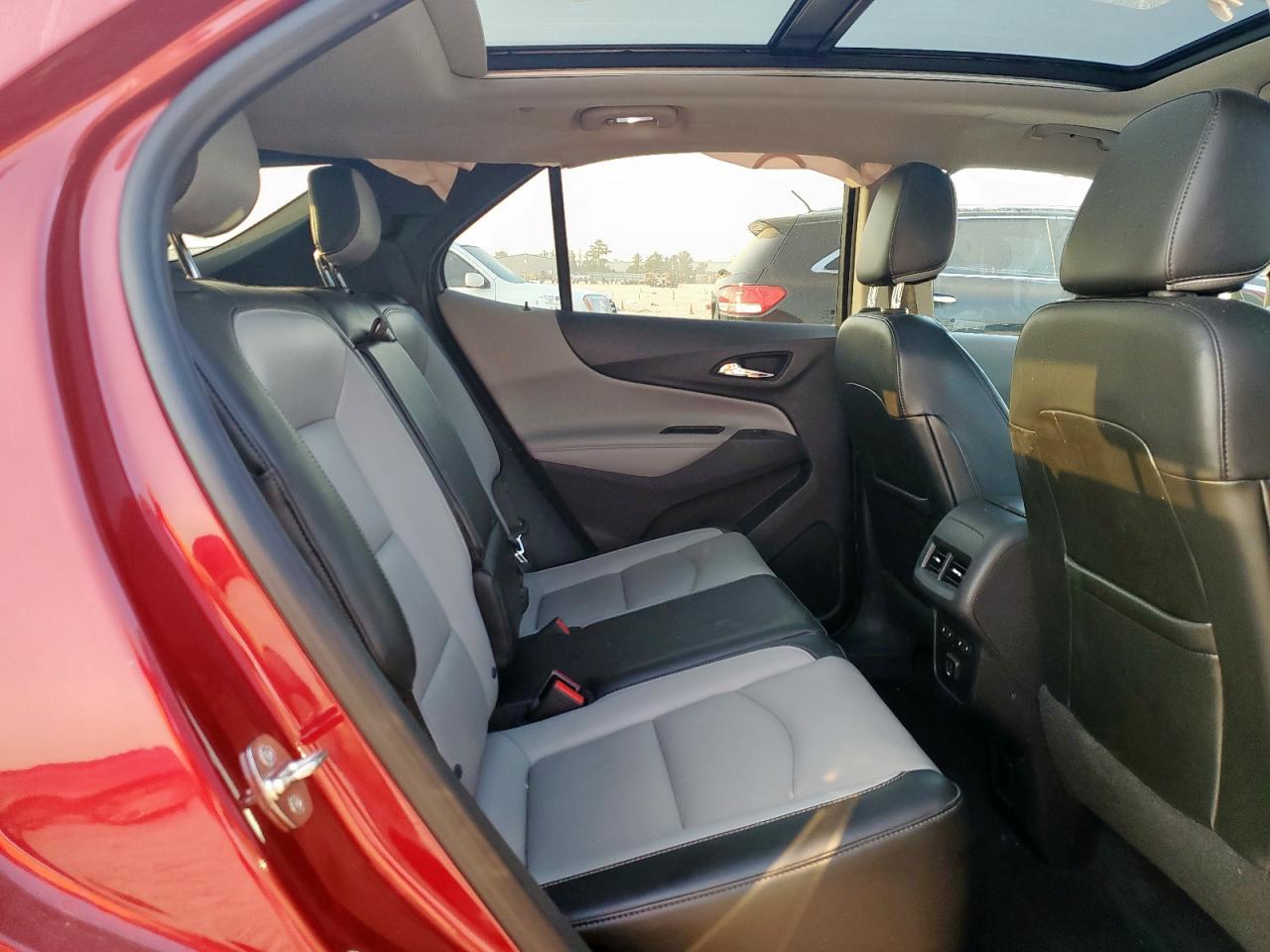 2019 Chevrolet Equinox Premier VIN: 3GNAXNEV8KS597841 Lot: 81245215