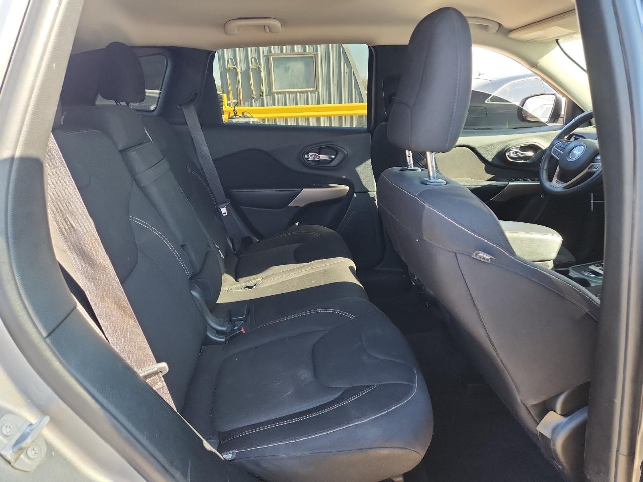 2017 Jeep Cherokee Latitude VIN: 1C4PJLCB7HW669644 Lot: 80222375