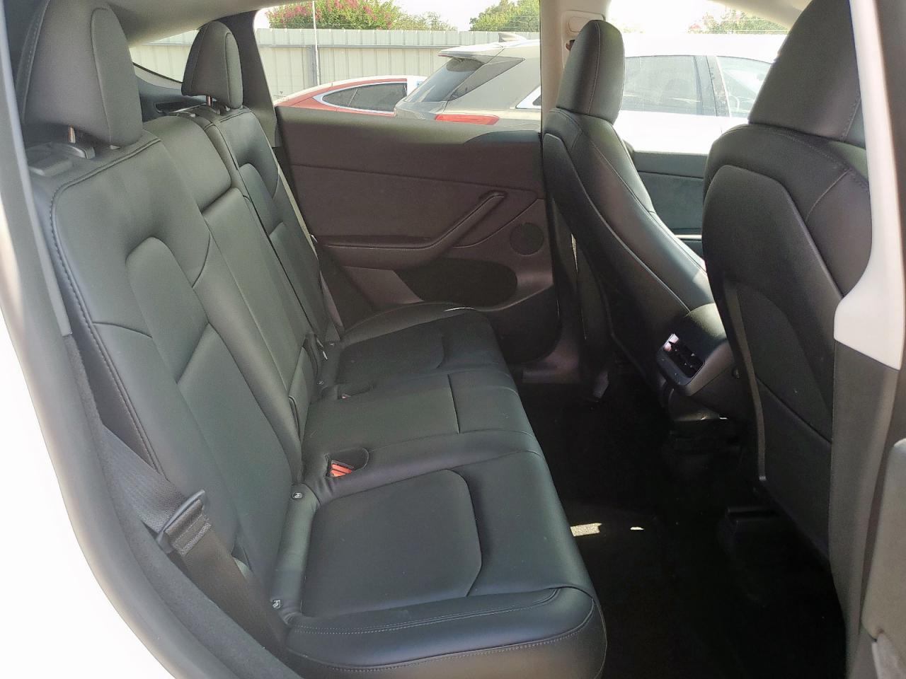 2023 Tesla Model Y VIN: 7SAYGDEE9PA088942 Lot: 81265905