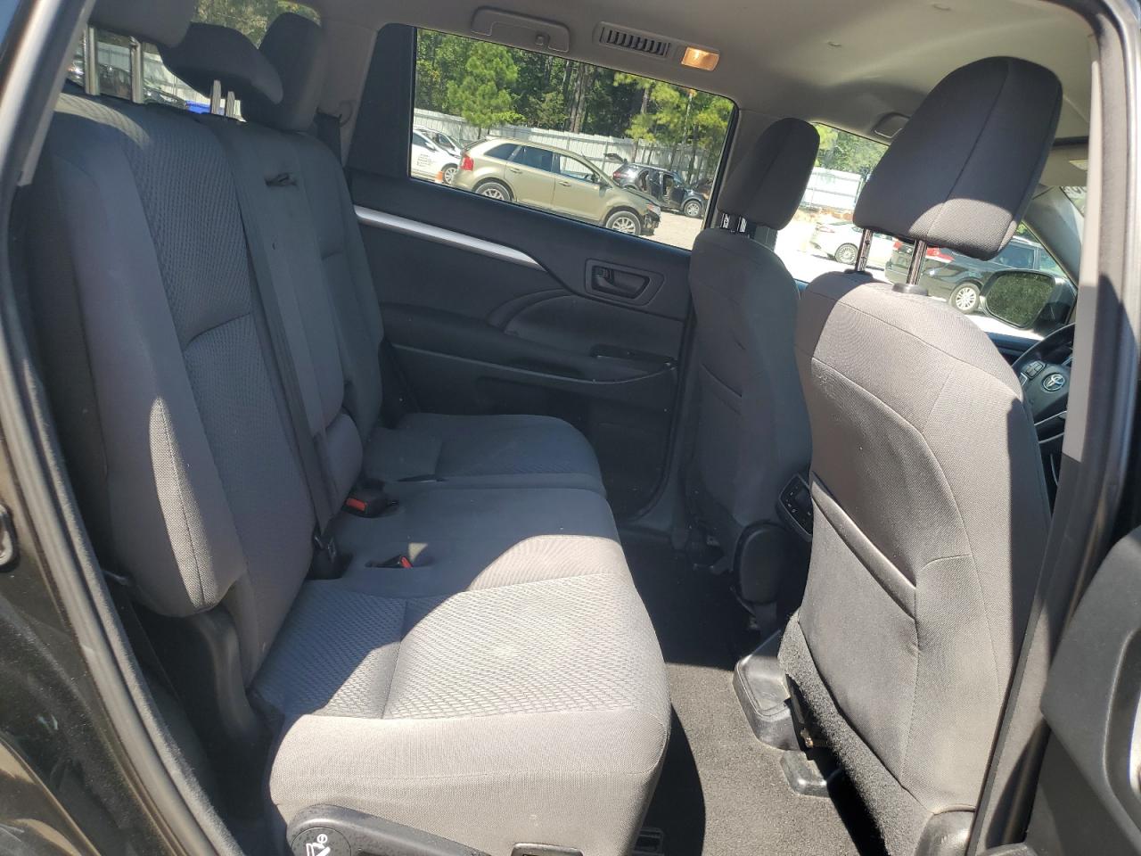 2015 Toyota Highlander Le VIN: 5TDBKRFH6FS200875 Lot: 80642035