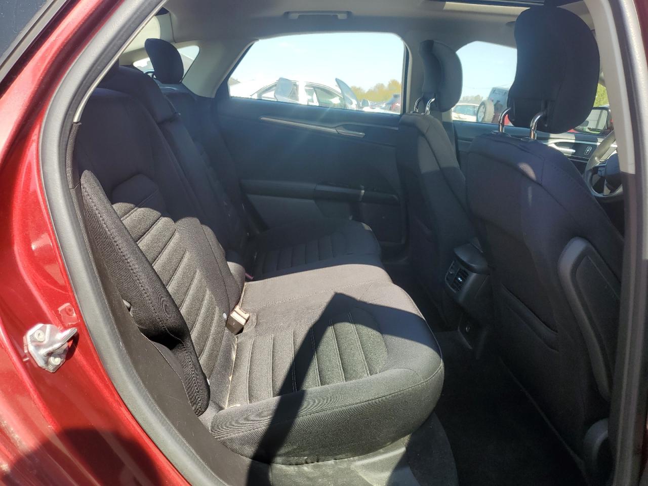 2015 Ford Fusion Se VIN: 3FA6P0H74FR142812 Lot: 80496115