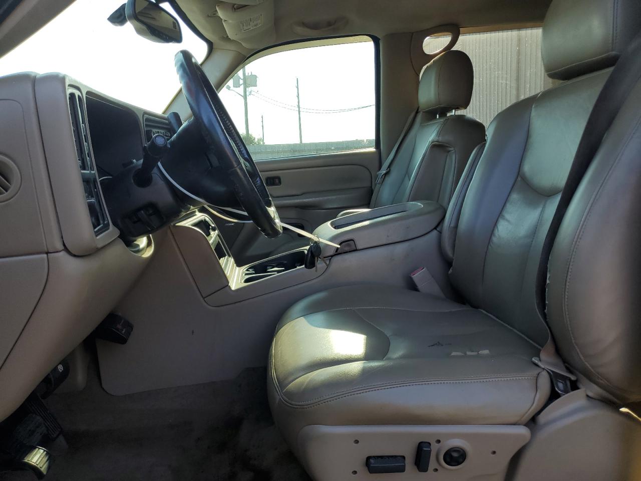 2005 GMC Sierra K2500 Heavy Duty VIN: 1GTHK23U05F805430 Lot: 81187625