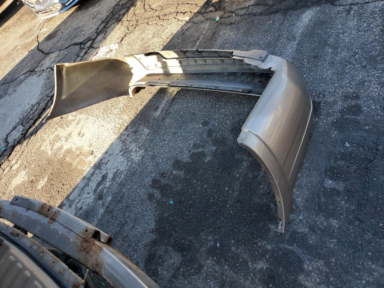 2004 Honda Pilot Exl VIN: 2HKYF186X4H531506 Lot: 83993175