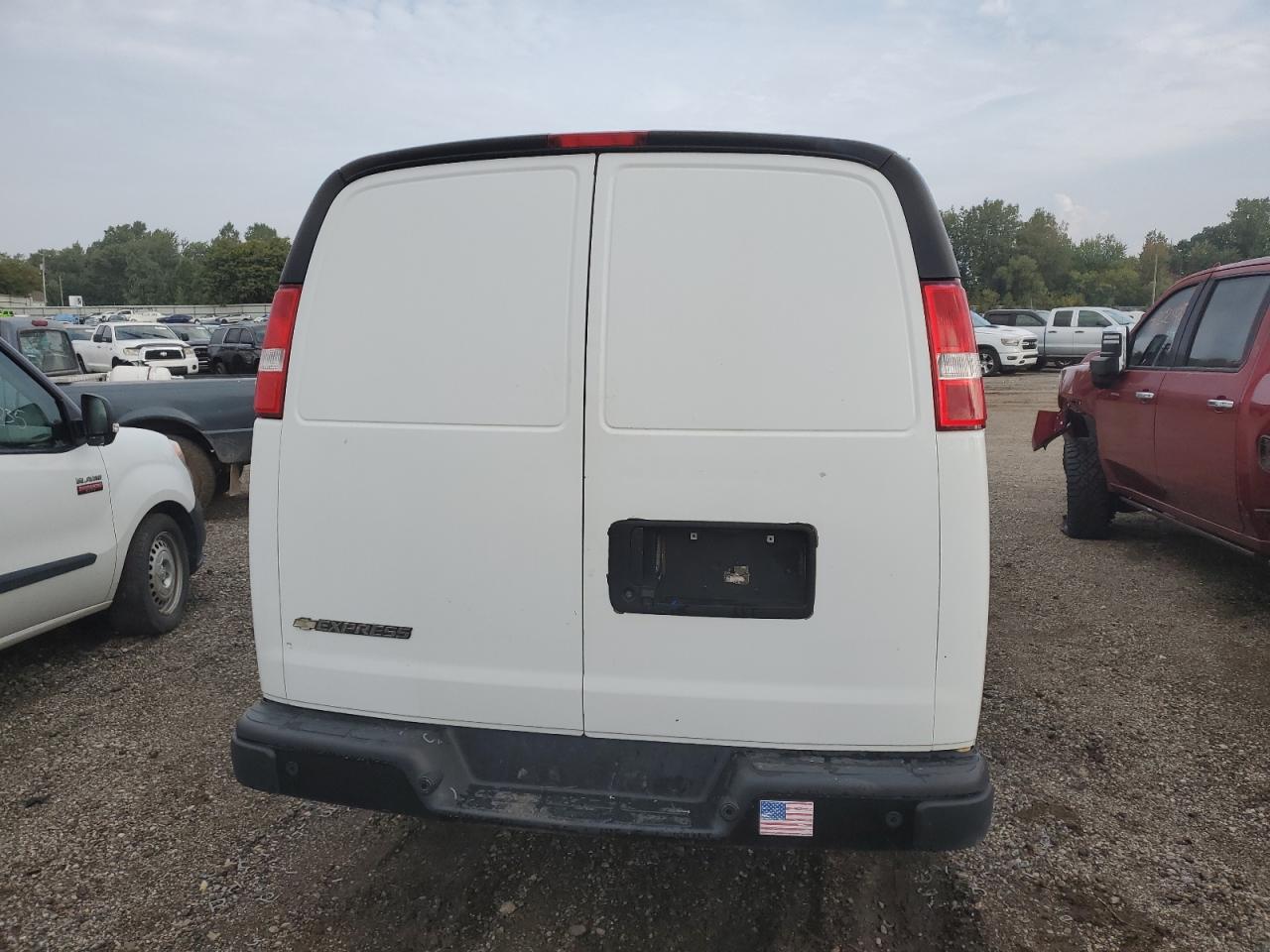 2020 Chevrolet Express G2500 VIN: 1GCWGAFG1L1270742 Lot: 80889865