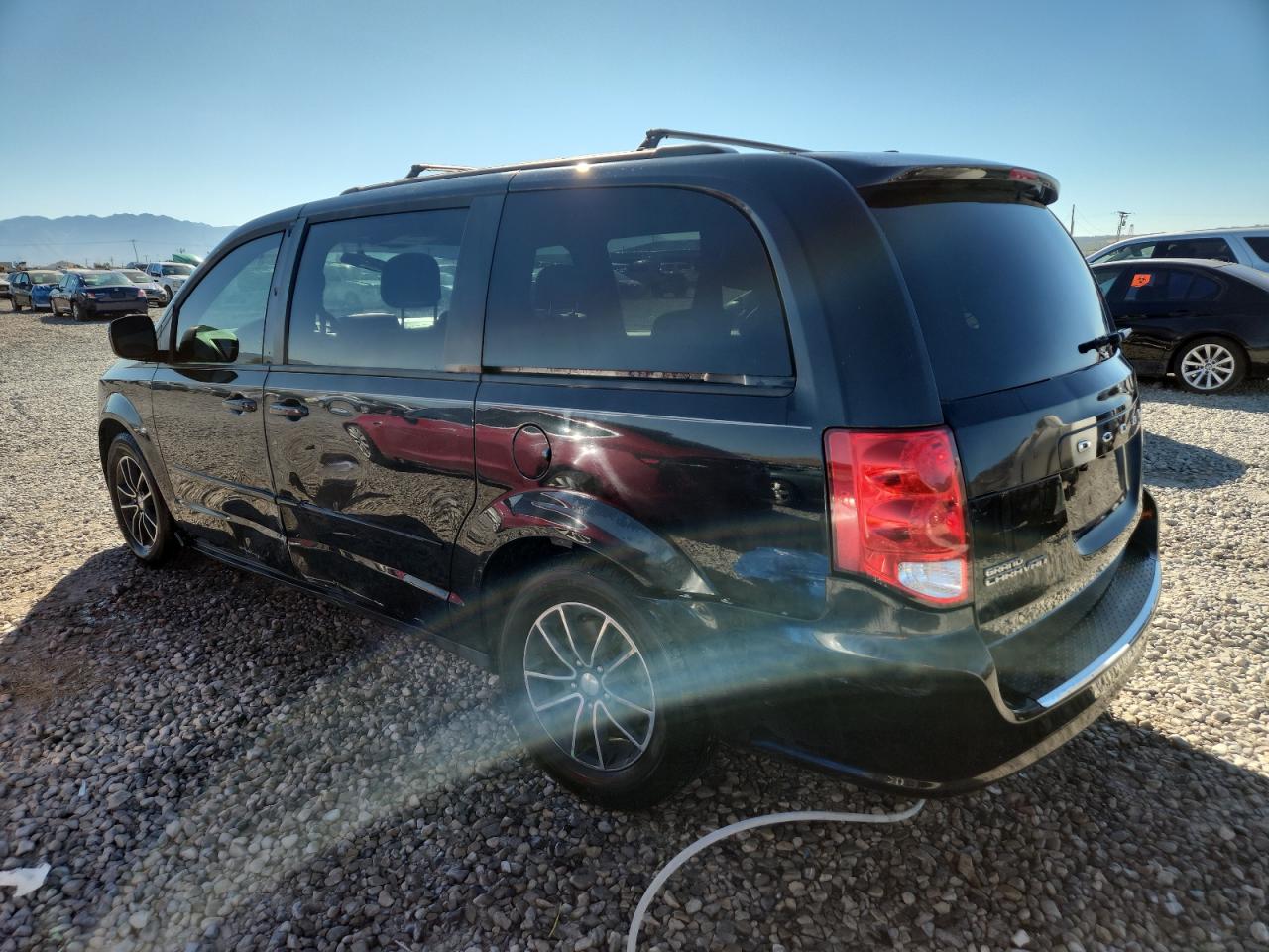 2016 Dodge Grand Caravan R/T VIN: 2C4RDGEG0GR324253 Lot: 81637095