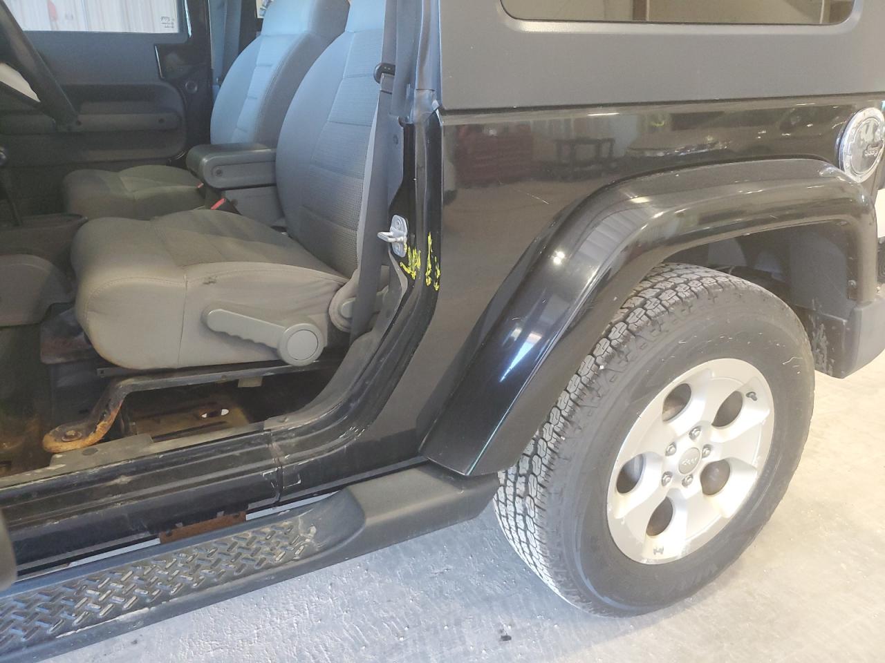 2009 Jeep Wrangler Sahara VIN: 1J8FA541X9L715587 Lot: 70871185