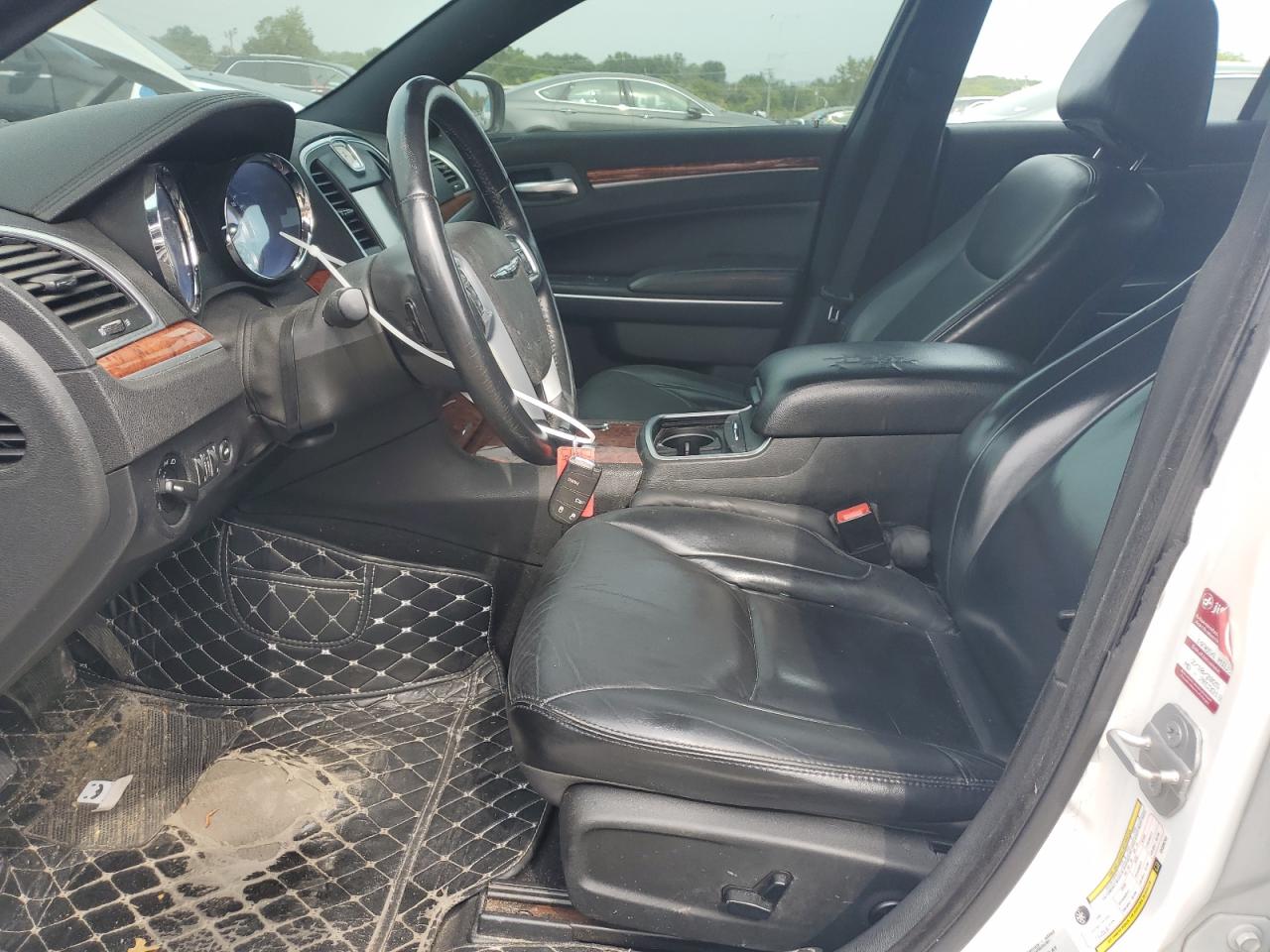 2014 Chrysler 300 VIN: 2C3CCAAG0EH335742 Lot: 81328825