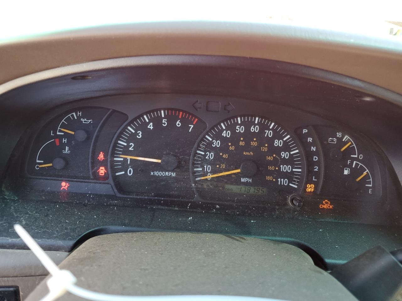 2000 Toyota Tundra Access Cab Limited VIN: 5TBBT4813YS049568 Lot: 84038215