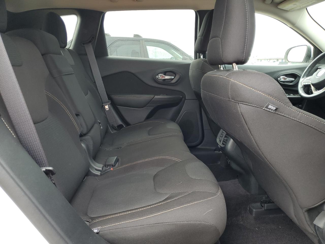 2016 Jeep Cherokee Latitude VIN: 1C4PJMCS9GW193756 Lot: 81449535