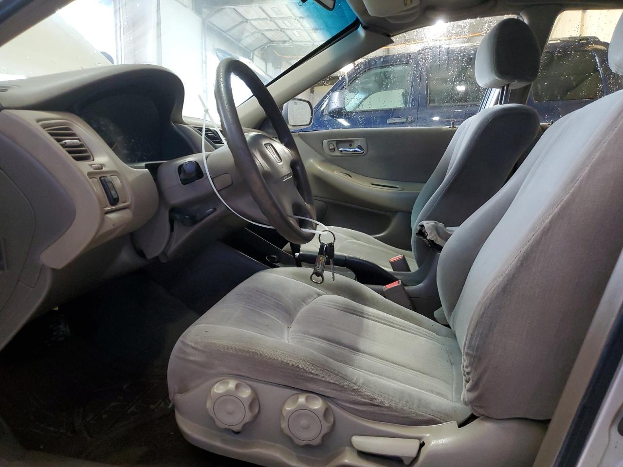 2000 Honda Accord Lx VIN: 1HGCG6656YA117880 Lot: 80198175