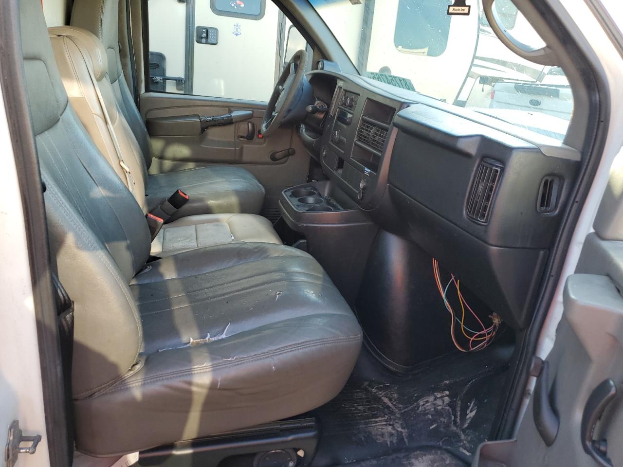 2010 GMC Savana Cutaway G3500 VIN: 1GD1G2AA8A1901787 Lot: 81754765