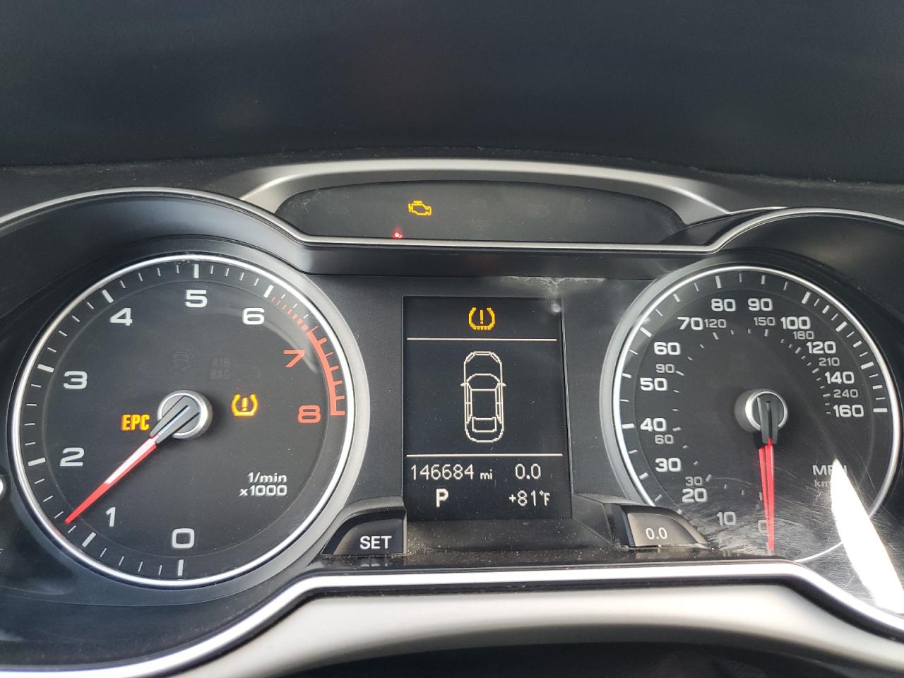 2014 Audi A4 Premium VIN: WAUBFAFL4EN001027 Lot: 83864885