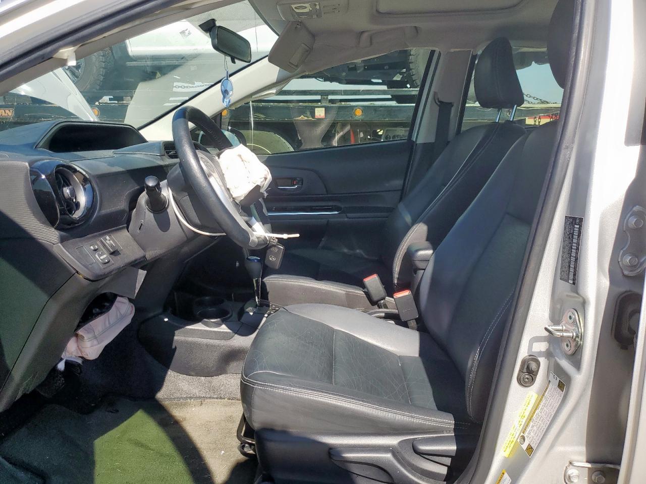 2016 Toyota Prius C VIN: JTDKDTB39G1130210 Lot: 84711425