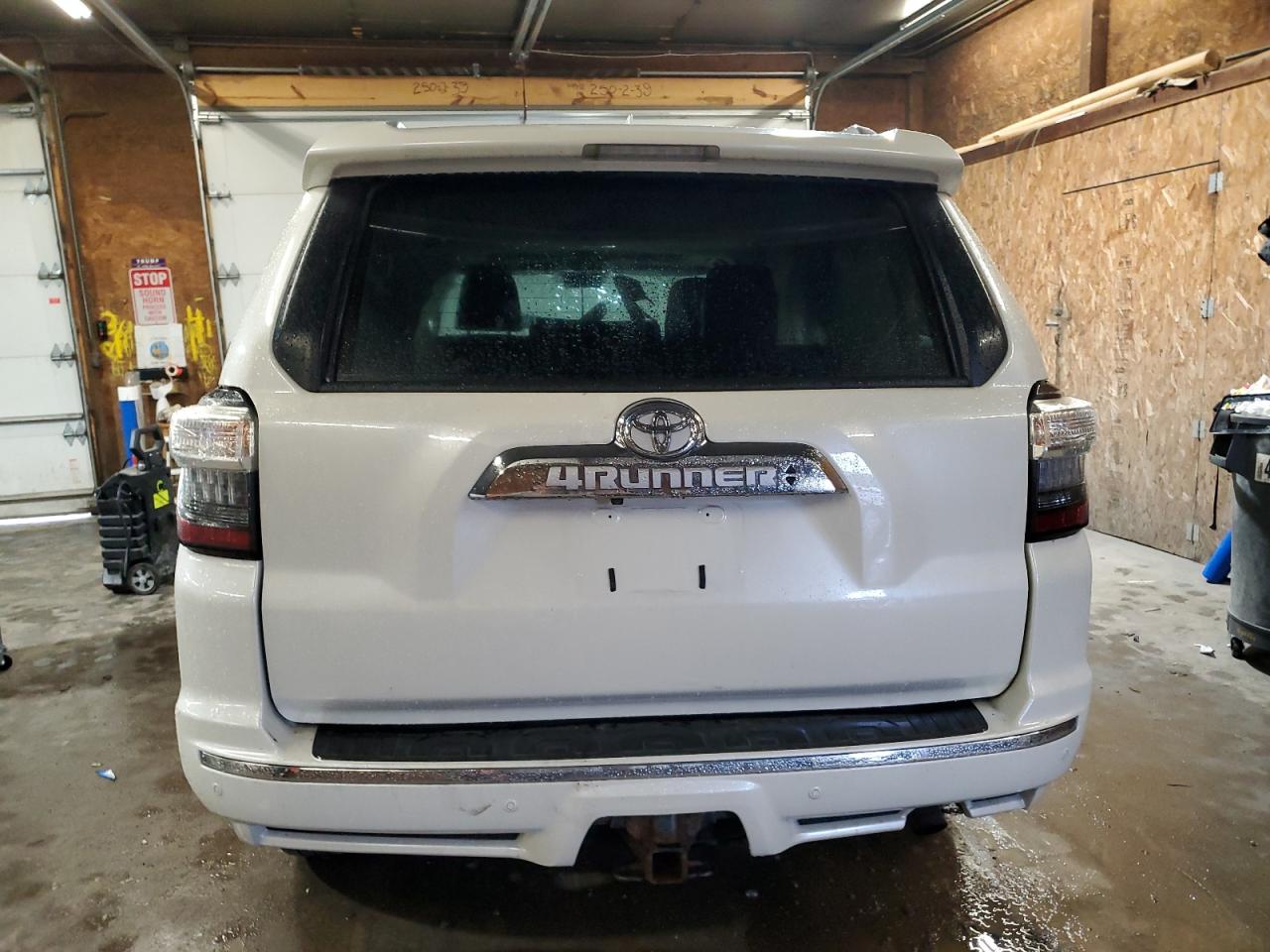 2016 Toyota 4Runner Sr5/Sr5 Premium VIN: JTEBU5JR6G5297923 Lot: 82072675