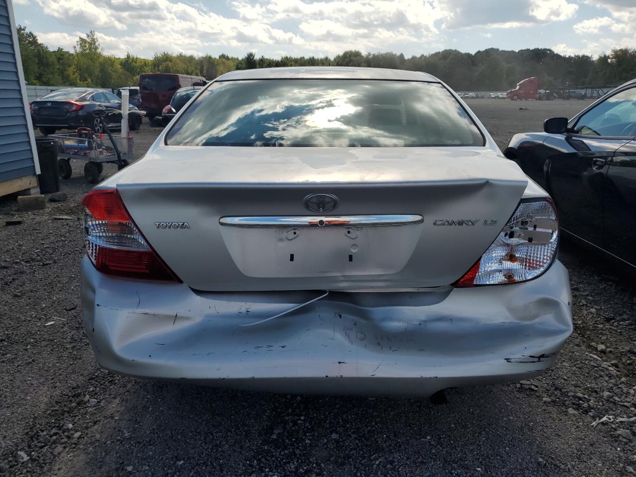 2003 Toyota Camry Le VIN: 4T1BE32K83U679079 Lot: 81123775