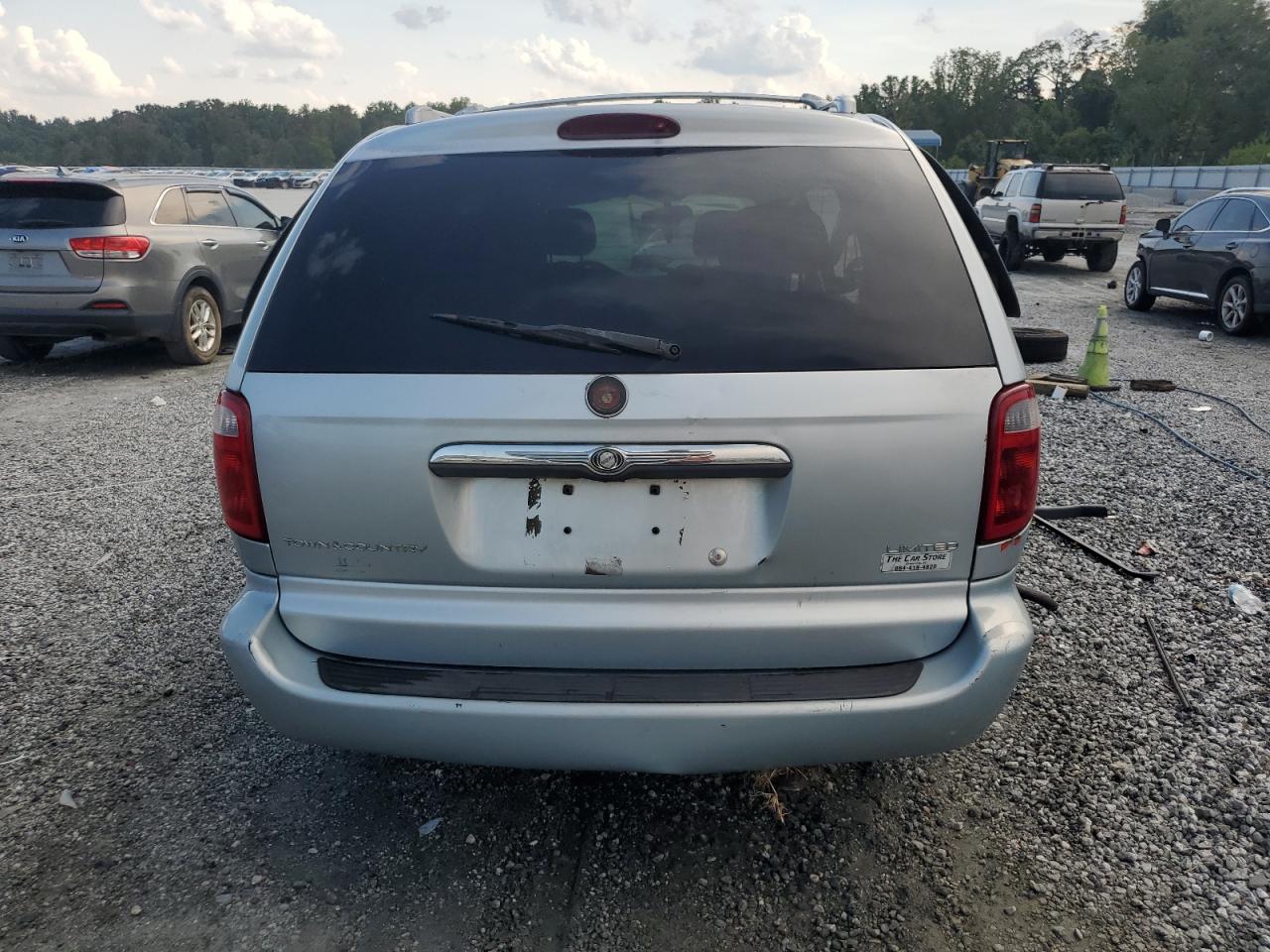 2002 Chrysler Town & Country Limited VIN: 2C8GP64L72R644569 Lot: 71646835