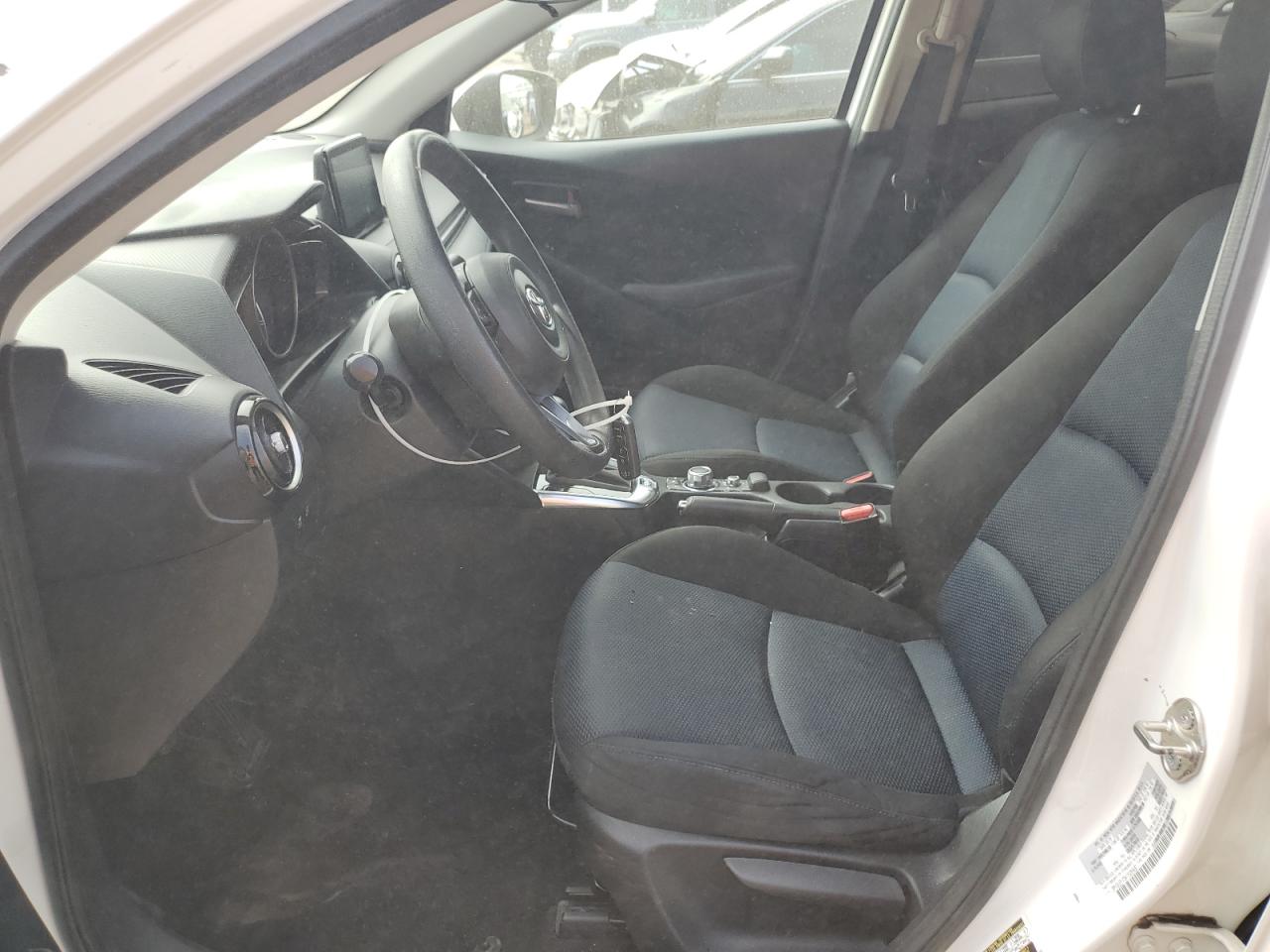 2019 Toyota Yaris L VIN: 3MYDLBYV5KY526400 Lot: 70690695