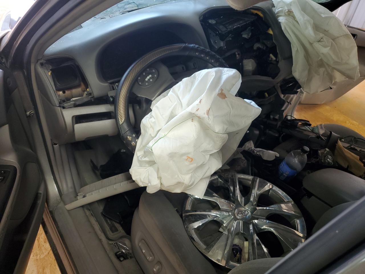 2005 Toyota Camry Le VIN: 4T1BE32K35U517203 Lot: 81188375