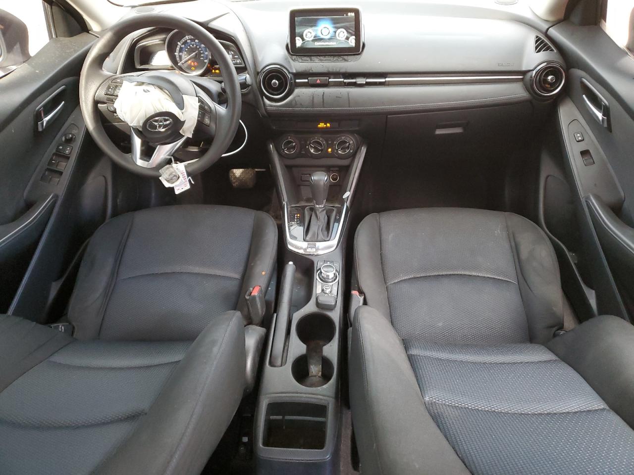 2018 Toyota Yaris Ia VIN: 3MYDLBYV8JY320812 Lot: 71318145