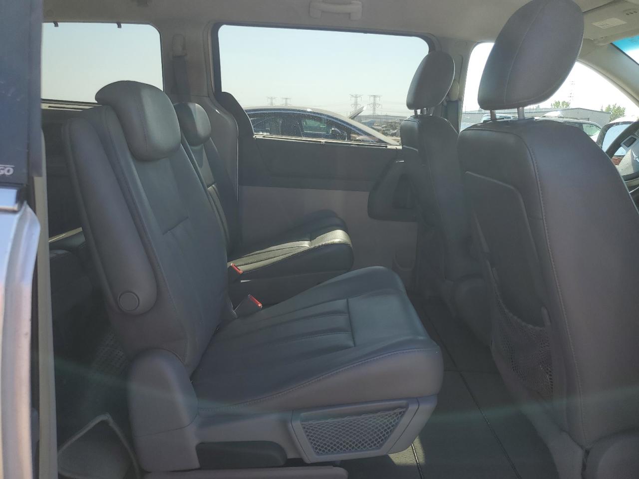 2010 Chrysler Town & Country Touring VIN: 2A4RR5D18AR109935 Lot: 81154385