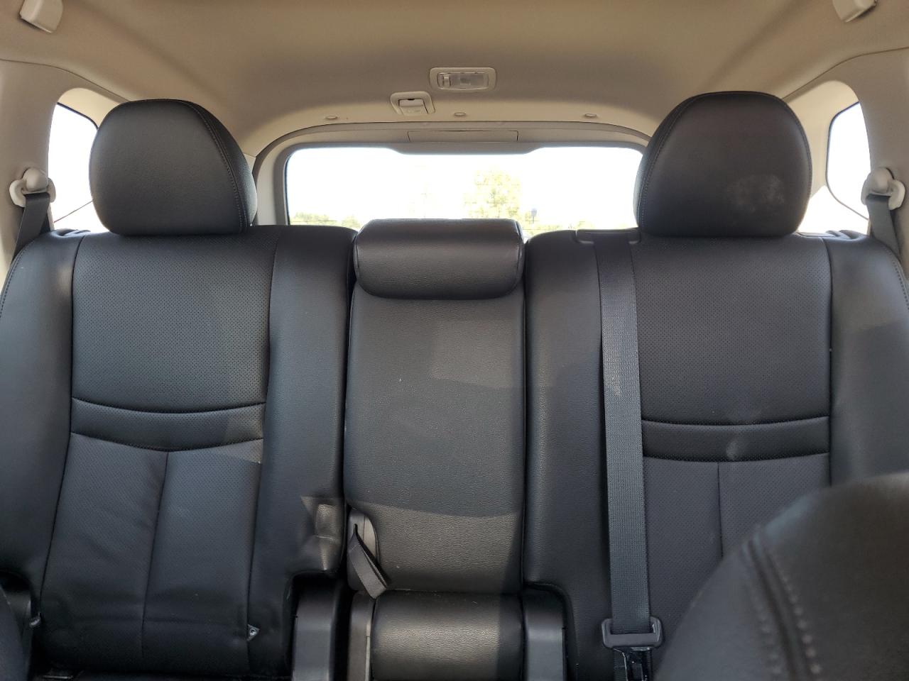 2019 Nissan Rogue S VIN: 5N1AT2MV7KC724617 Lot: 70652385