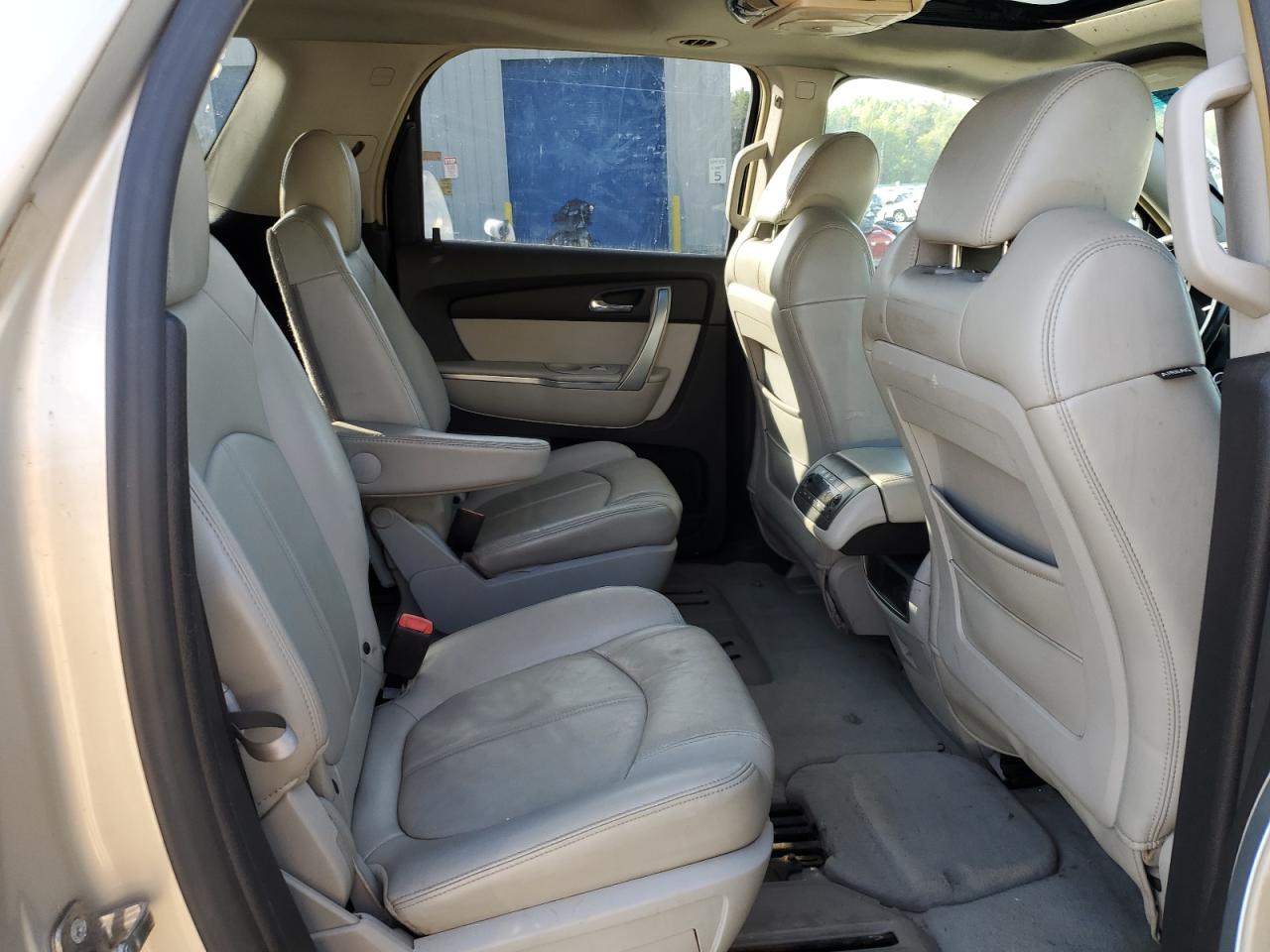 2008 GMC Acadia Slt-2 VIN: 1GKEV33718J124225 Lot: 84579025