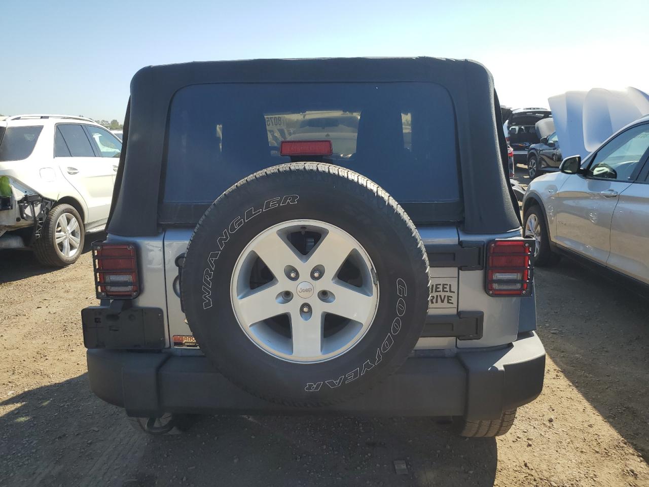 2014 Jeep Wrangler Sport VIN: 1C4AJWAG9EL128016 Lot: 80759345