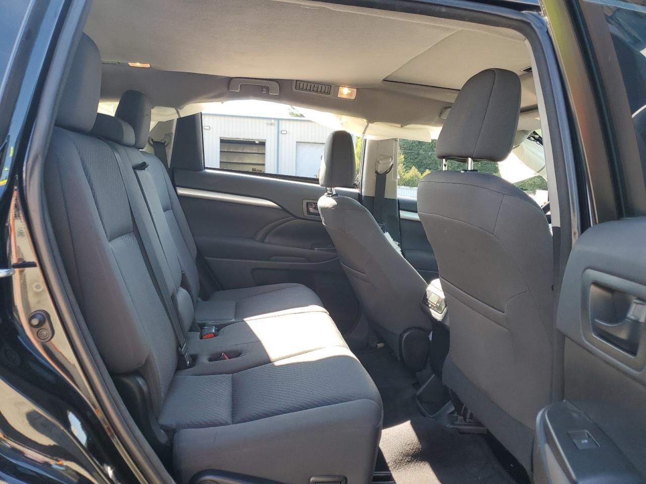 2016 Toyota Highlander Le VIN: 5TDBKRFH9GS275104 Lot: 71991395