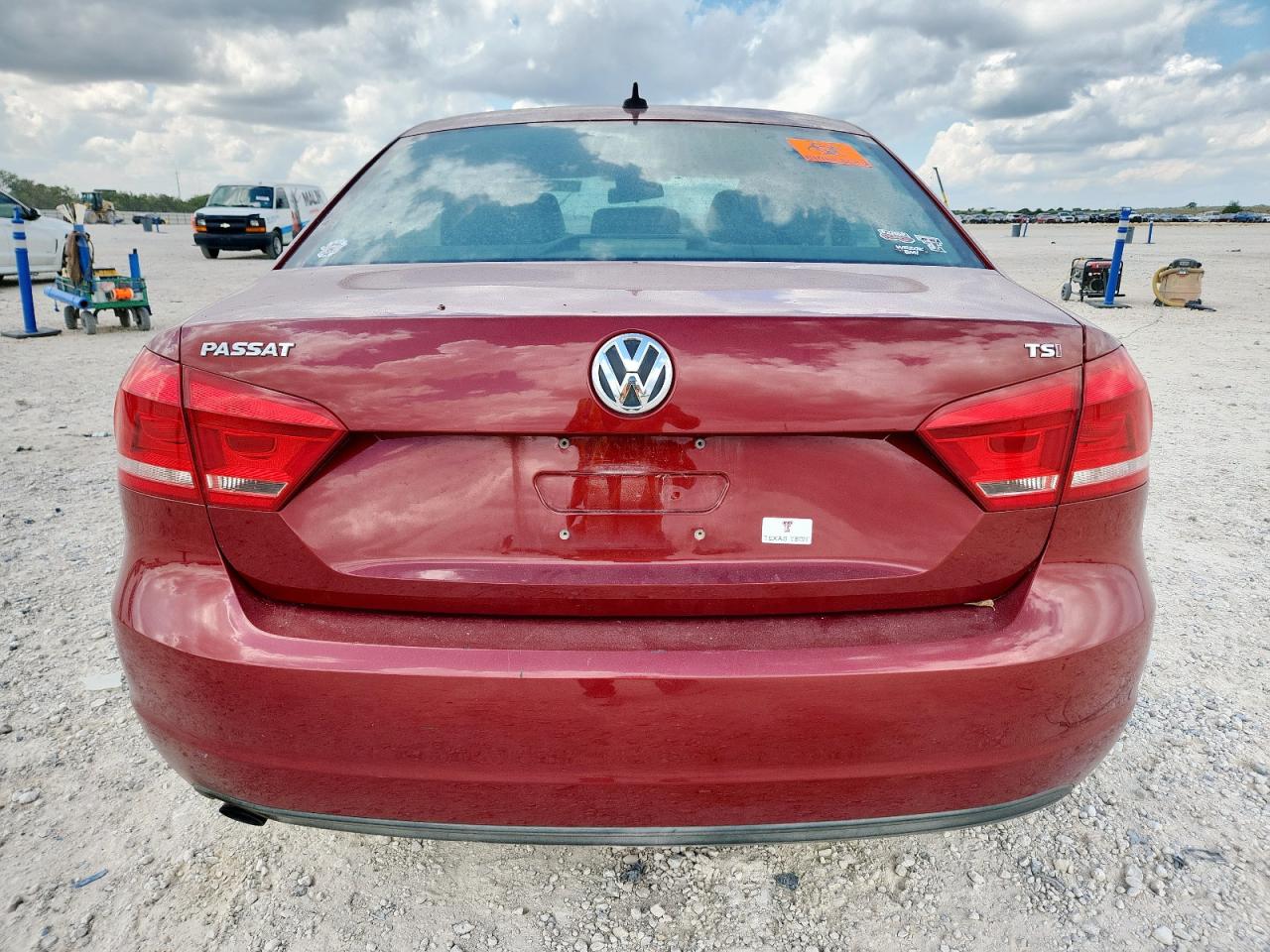 2015 Volkswagen Passat S VIN: 1VWAS7A34FC021809 Lot: 81736915