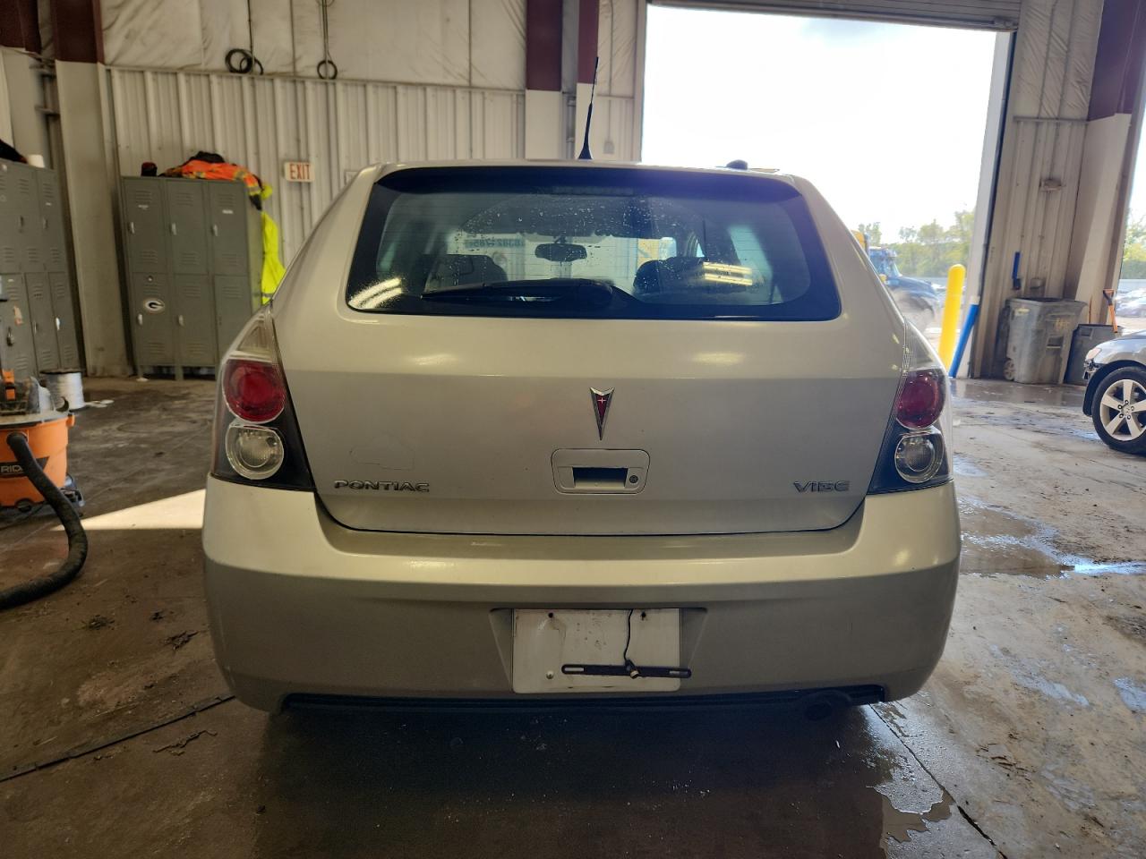 2010 Pontiac Vibe VIN: 5Y2SP6E85AZ405743 Lot: 83821785