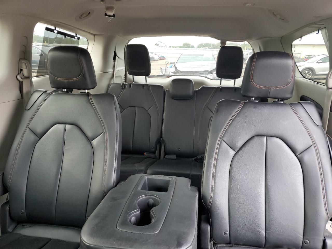 2017 Chrysler Pacifica Touring L VIN: 2C4RC1BGXHR592751 Lot: 81520065