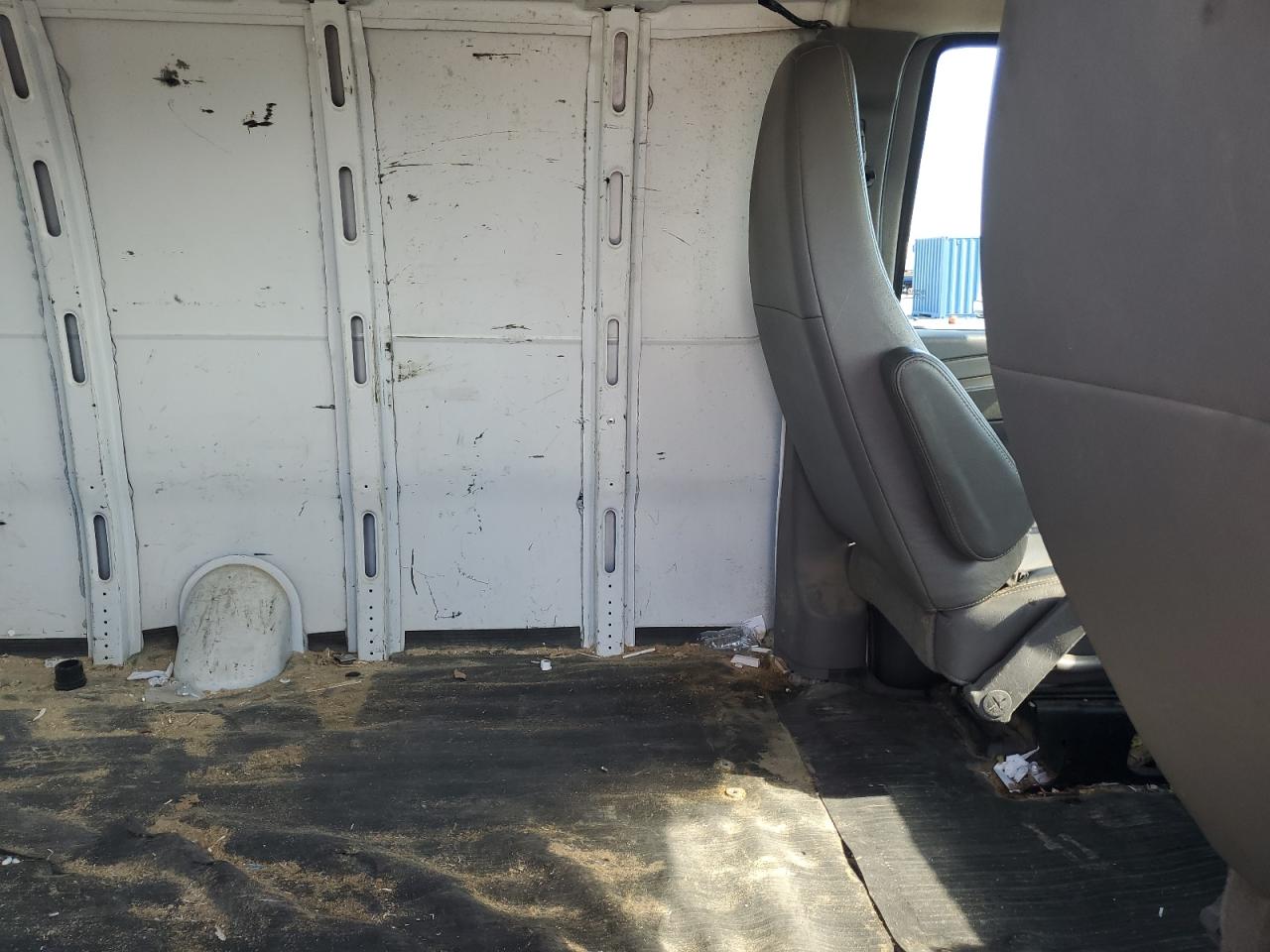 2014 Chevrolet Express G2500 VIN: 1GCWGGCA4E1128990 Lot: 80632625