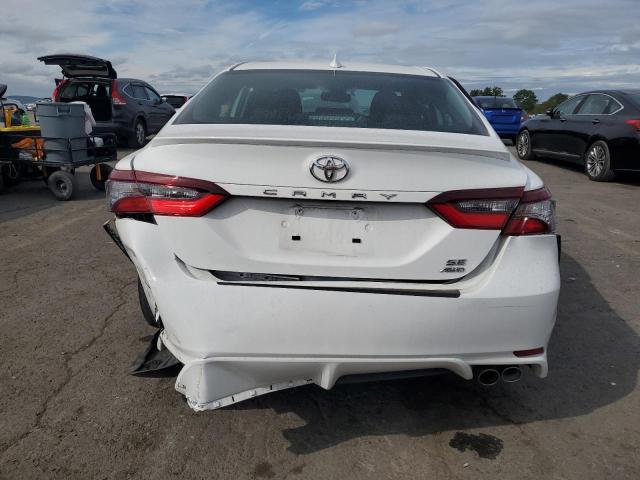 TOYOTA CAMRY 2023 Белы