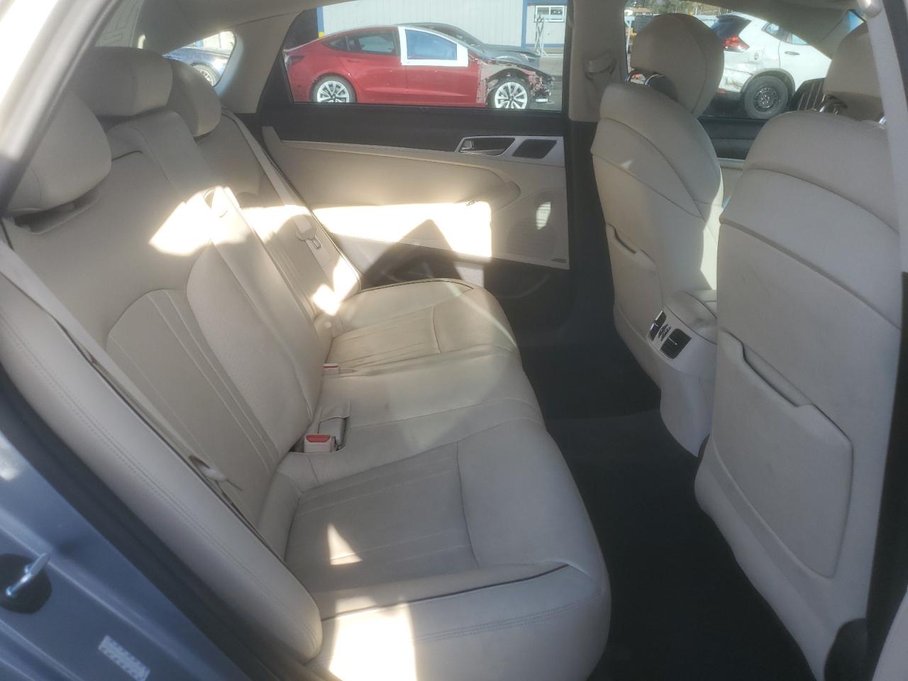 2016 Hyundai Genesis 3.8L VIN: KMHGN4JE6GU140652 Lot: 71121755