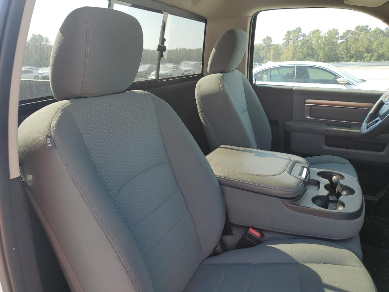 2018 Ram 1500 St VIN: 3C6JR6DT9JG129537 Lot: 81621365