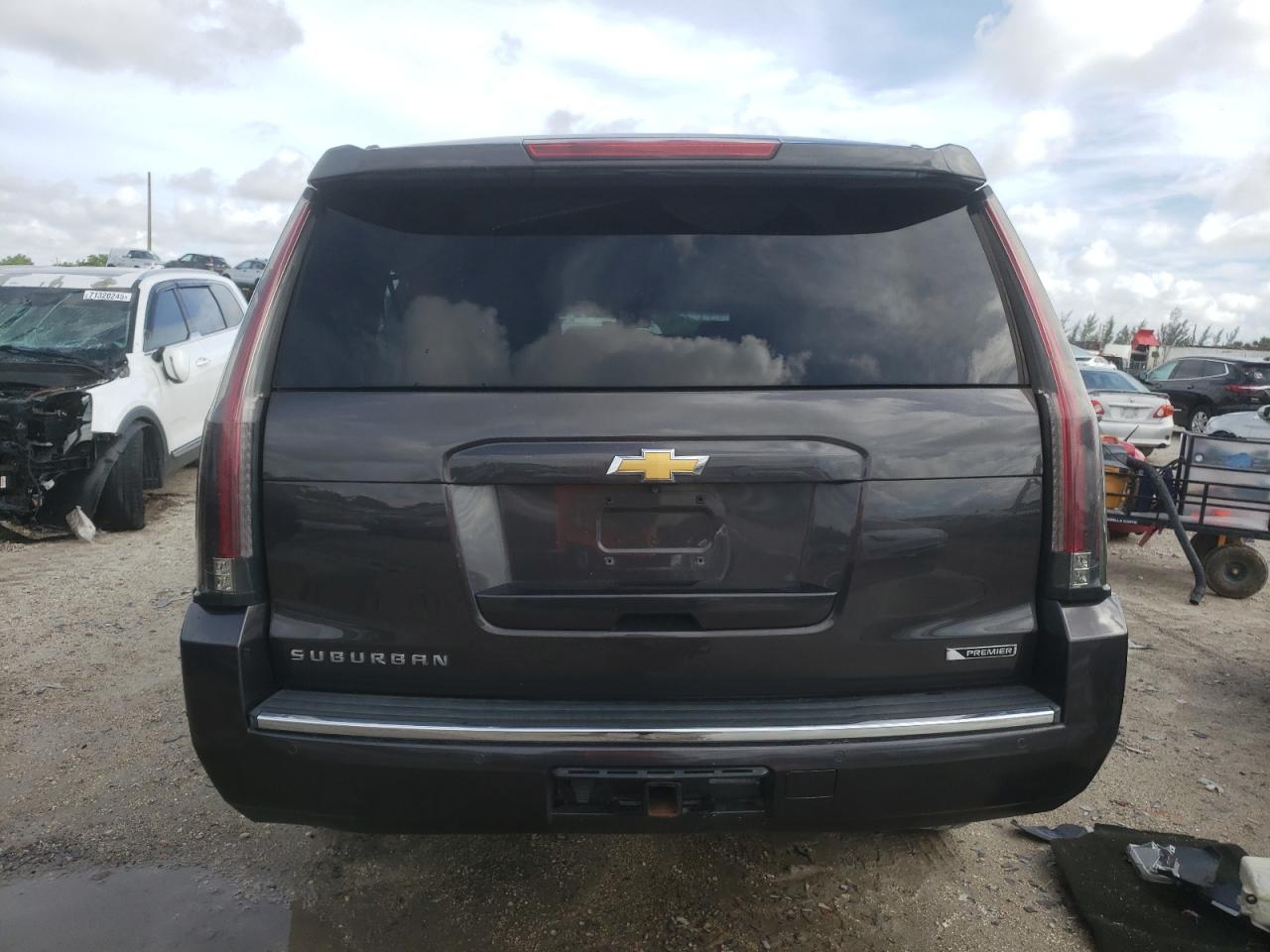 2017 Chevrolet Suburban C1500 Premier VIN: 1GNSCJKC3HR135033 Lot: 70958395