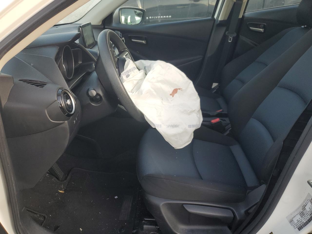 2019 Toyota Yaris L VIN: 3MYDLBYV8KY504343 Lot: 70764025