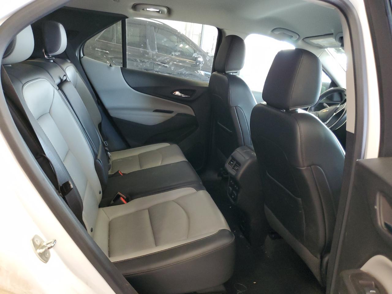 2018 Chevrolet Equinox Premier VIN: 2GNAXVEV4J6202163 Lot: 80260515