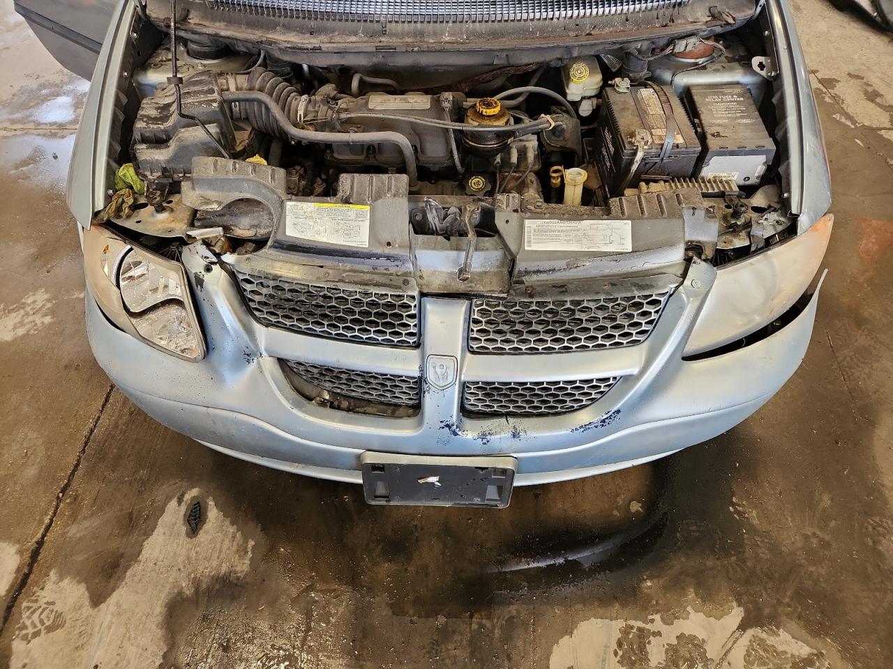 2003 Dodge Grand Caravan Sport VIN: 2D4GP44383R218318 Lot: 71521415