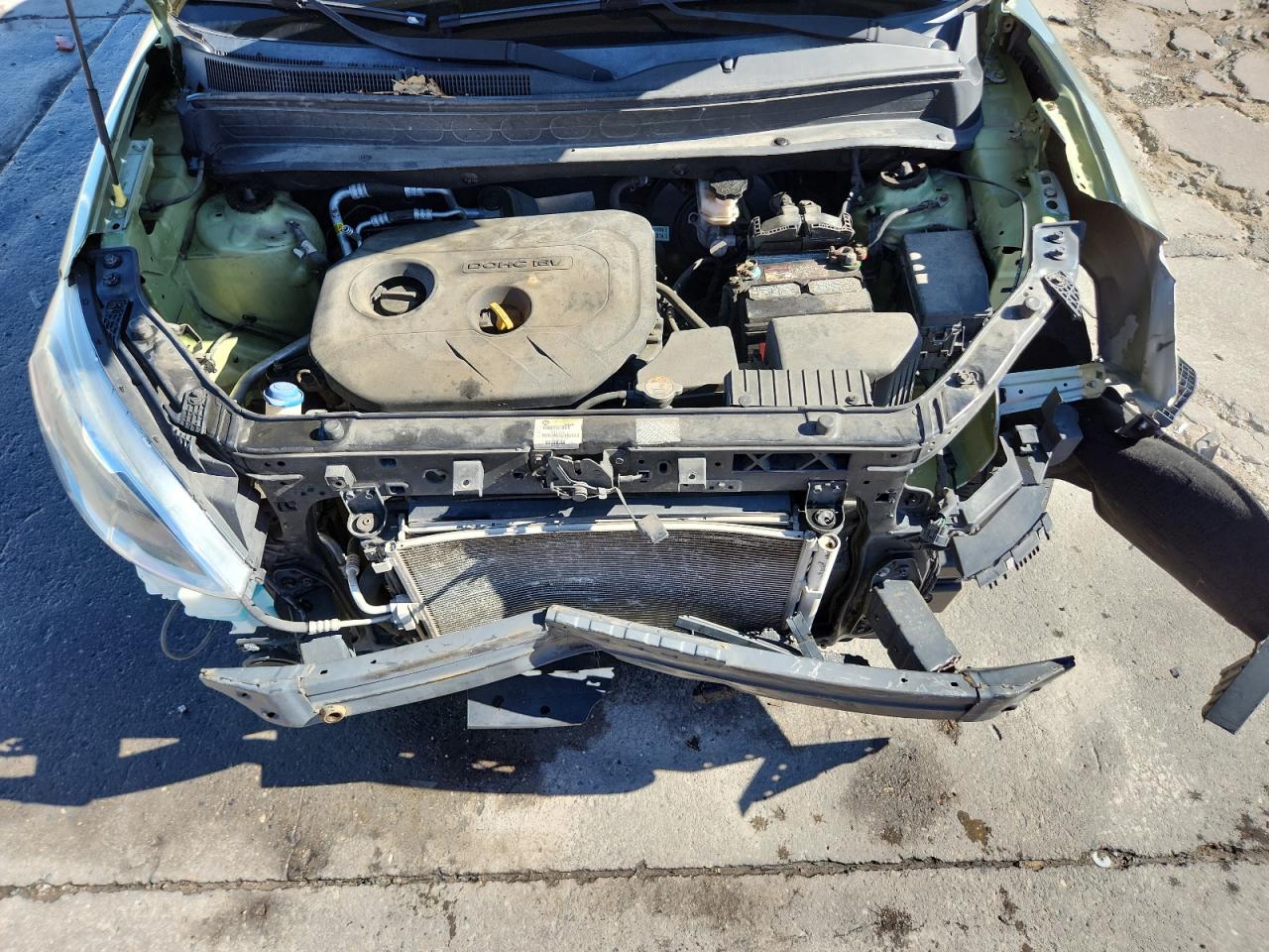 2012 Kia Soul + VIN: KNDJT2A62C7423748 Lot: 81319595