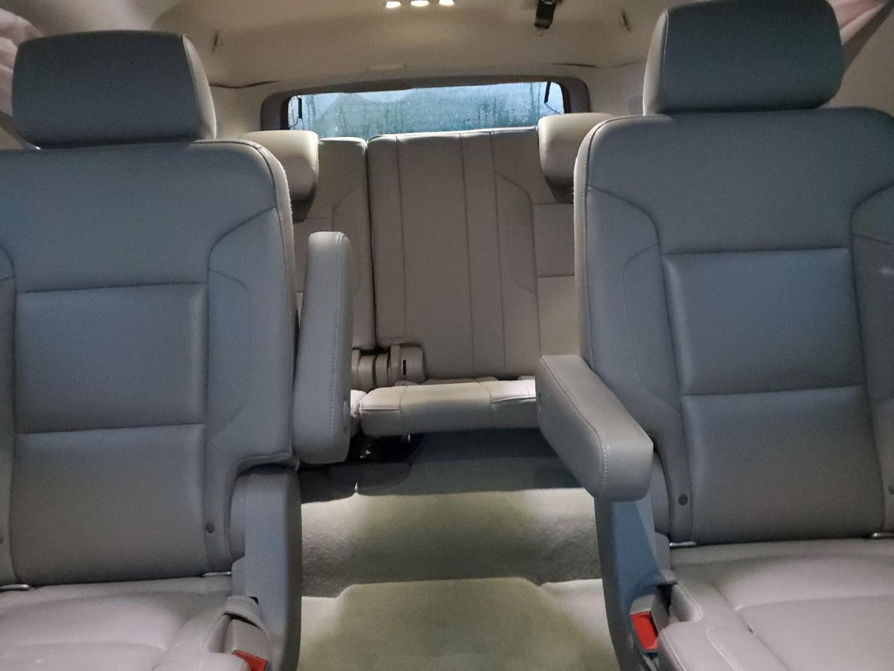 2017 Chevrolet Suburban K1500 Premier VIN: 1GNSKJKC5HR288452 Lot: 82042255