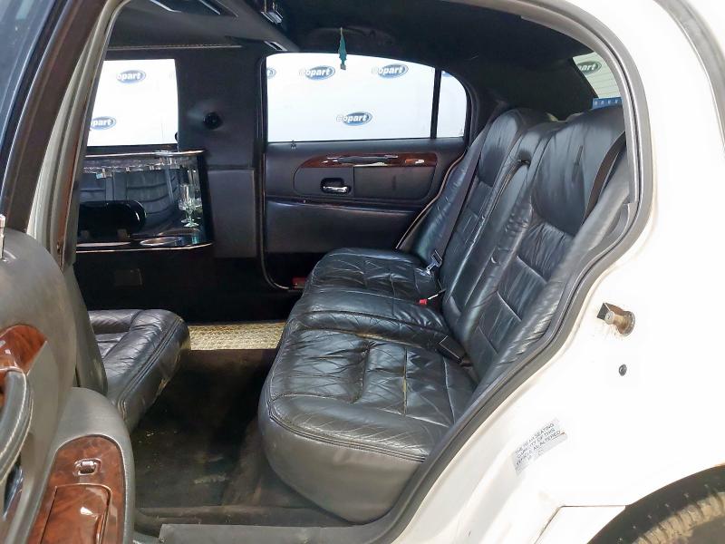 2001 LINCOLN TOWN CAR AUTO 