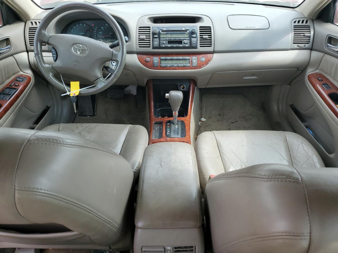 2002 Toyota Camry Le VIN: 4T1BE32K12U001031 Lot: 84732595