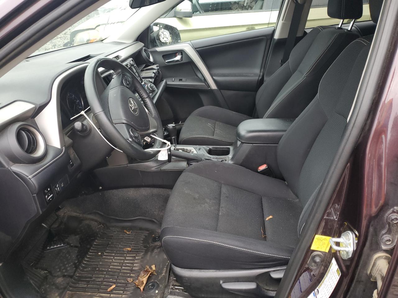 2017 Toyota Rav4 Xle VIN: 2T3RFREV6HW681190 Lot: 84366875