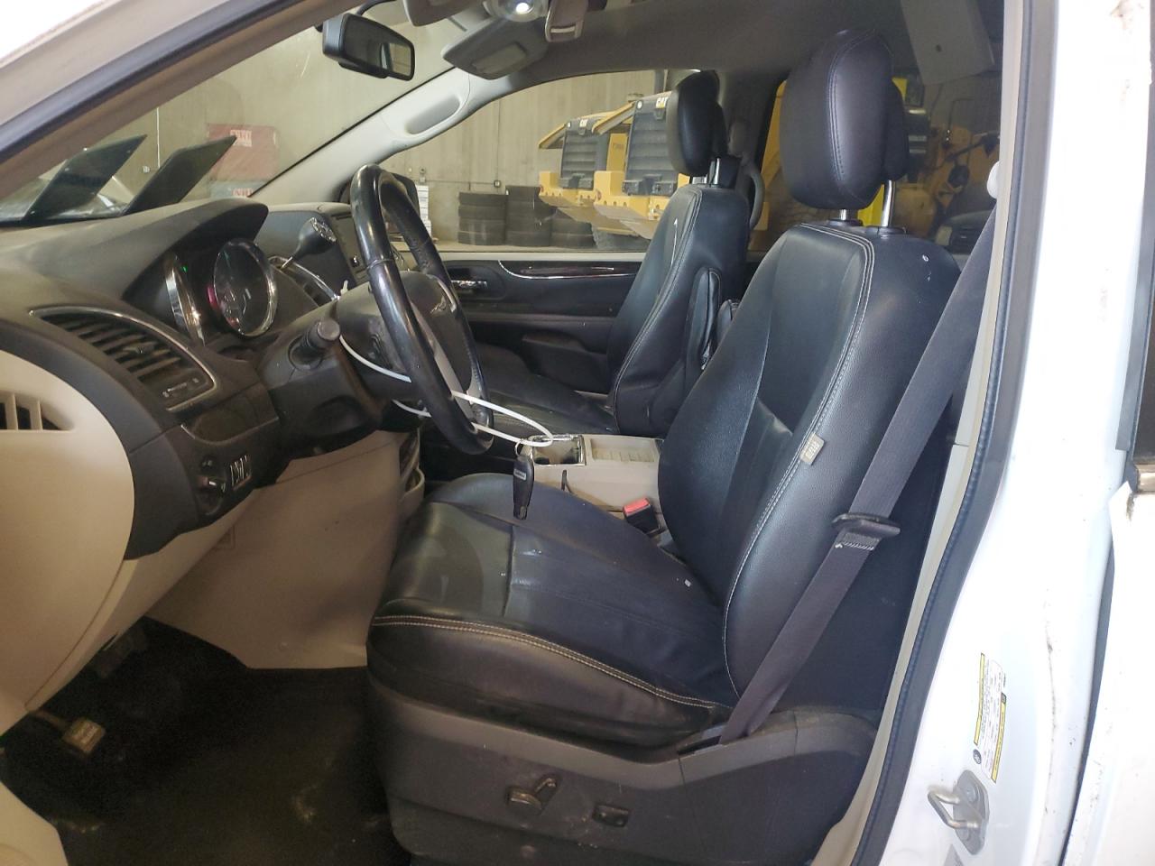 2015 Chrysler Town & Country Touring VIN: 2C4RC1BG1FR560817 Lot: 81591645