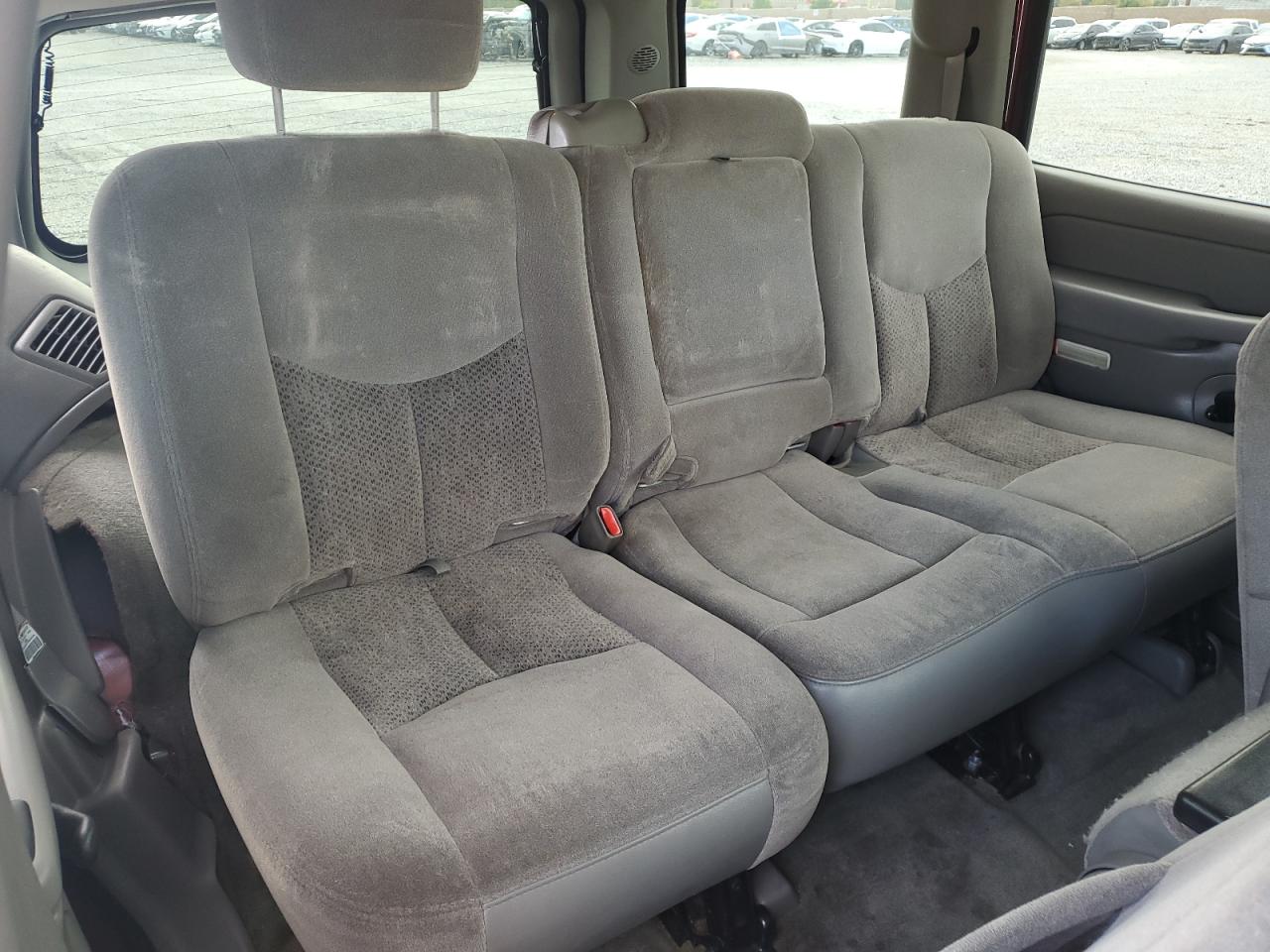 2004 Chevrolet Tahoe C1500 VIN: 1GNEC13V54J215424 Lot: 81526225