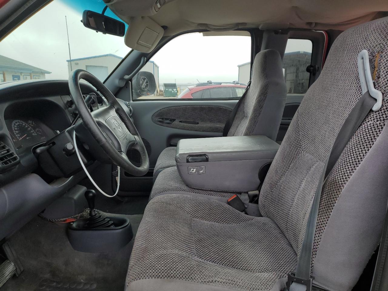 1998 Dodge Ram 1500 VIN: 1B7HF13ZXWJ137600 Lot: 81153555